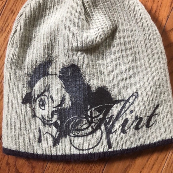 Disney beanie - Picture 2 of 2